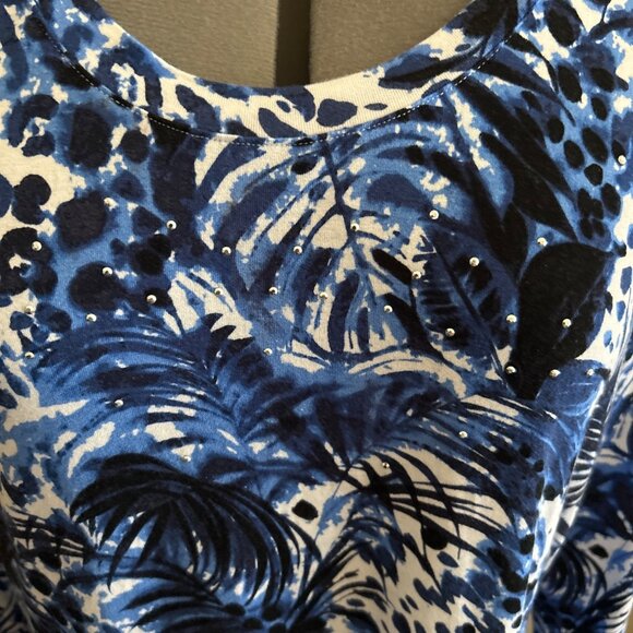 Palm Grove L Blue & White Tropical Print 3/4 Sleeve Top Side Drawstring & Studs - Picture 5 of 10